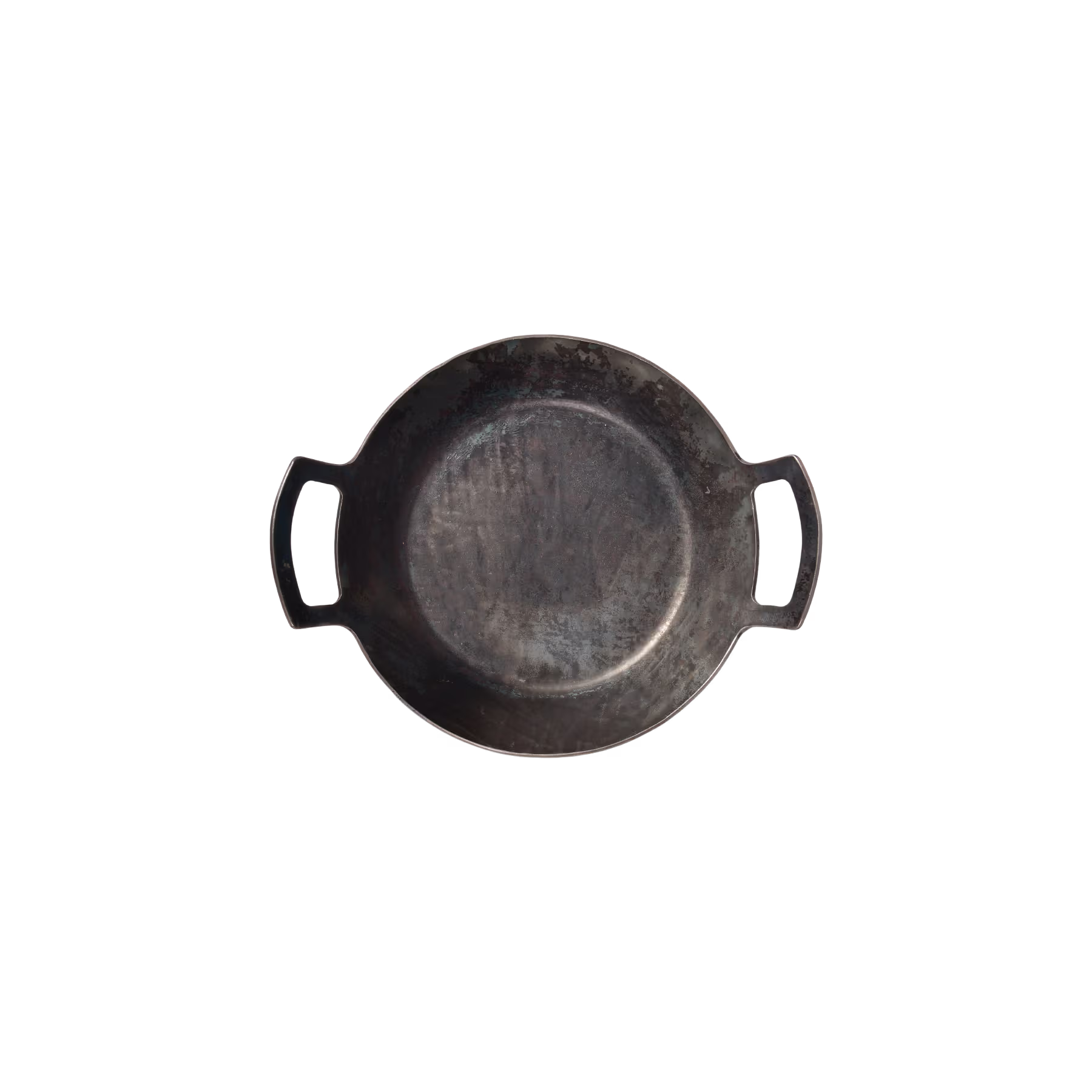 Eine runde, dunkle Geschmiedete Servierpfanne, hoher Rand von Albert Turk GmbH & Co. KG mit zwei gegenüberliegenden Griffen, handgeschmiedet und von oben auf schlichtem weißem Grund dargestellt.